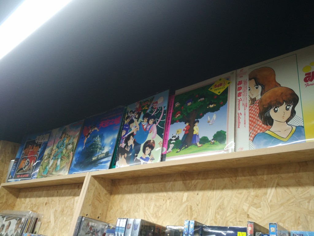 除港產片外，店內還有其他選擇，包括小編喜歡的>