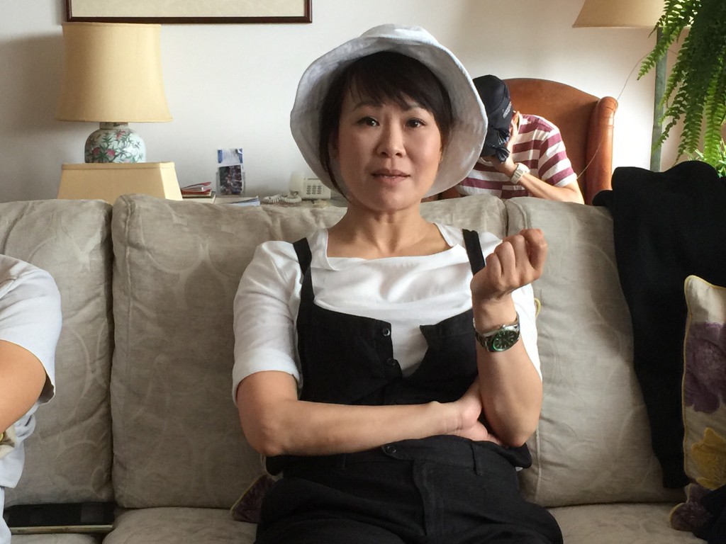 REBECCA 二度飾演海倫的老師安妮