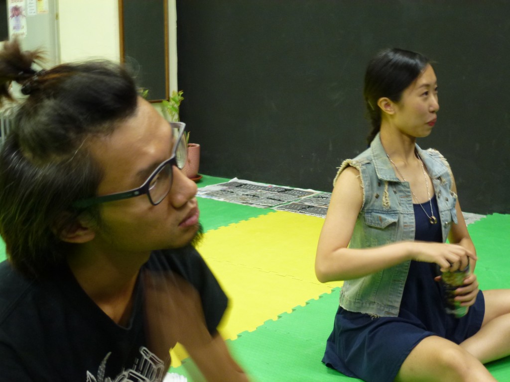 (左)編劇兼演員執行導演陳湛文，(右) 演員兼舞者陳敏珺。