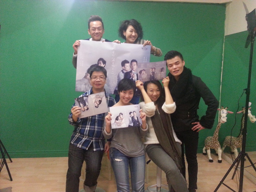(後排左起)JOE、PHOEBE。 (前排左起)CLARA、ANGEL、KOCH