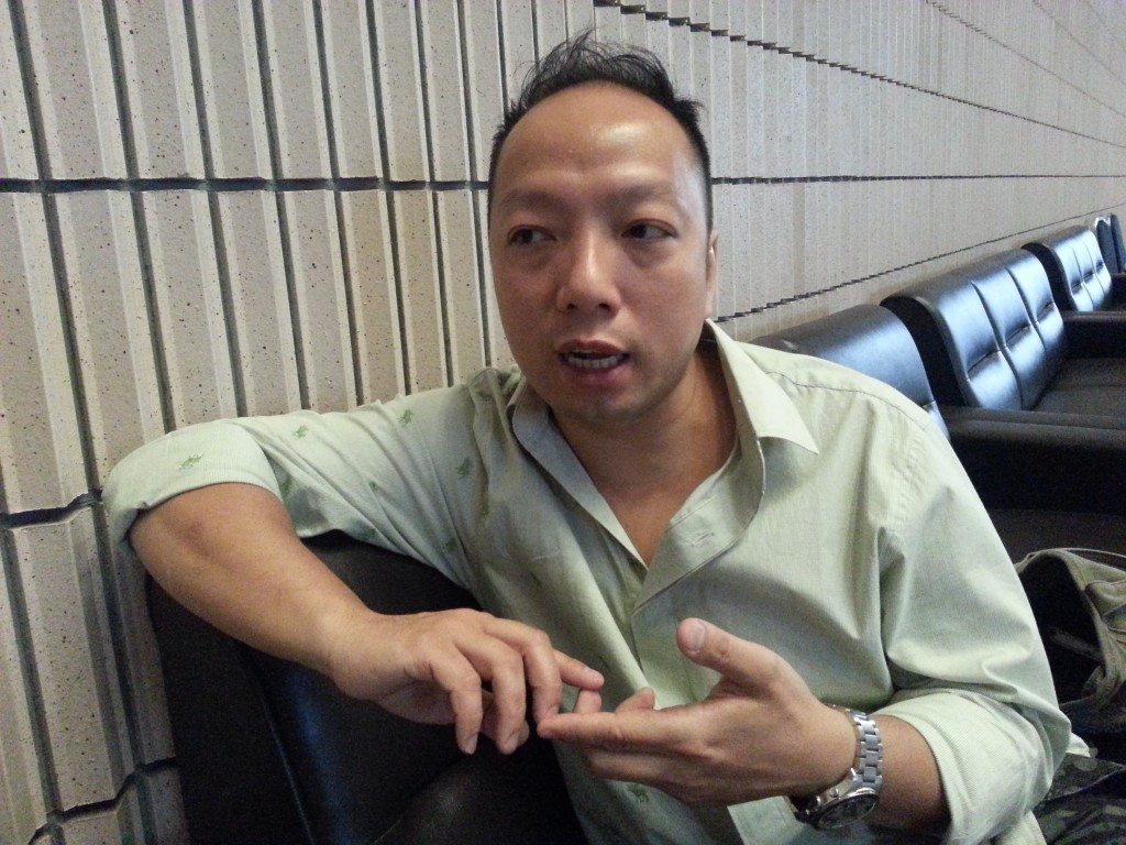 棠哥對人真誠，工作熱誠，為他贏得很多演員及團隊的信任。