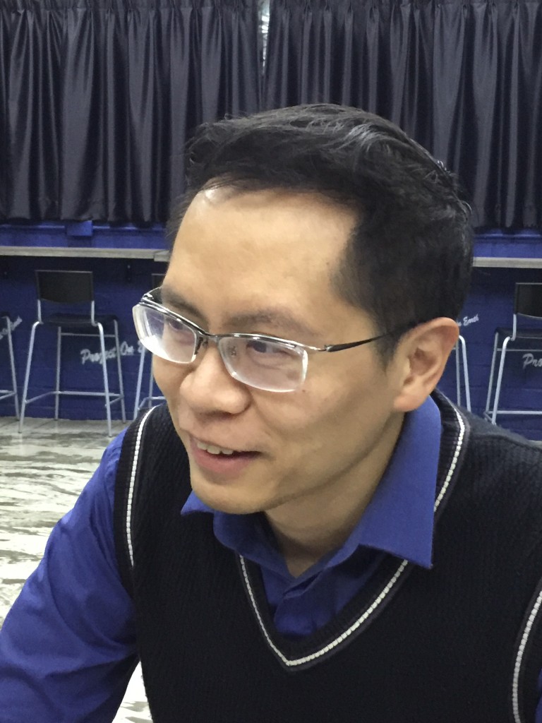 演出經驗豐富的周有泉，今次飾演三子之父