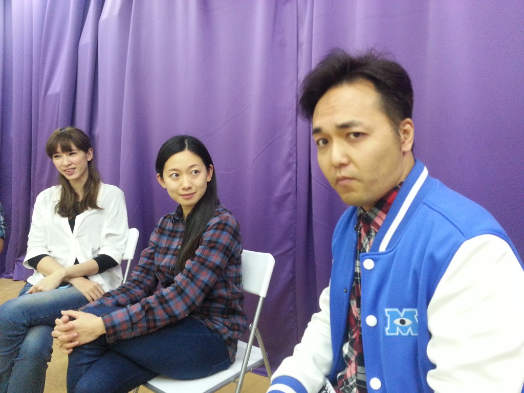 演員：(中) 葉嘉茵，(右)JACKY
