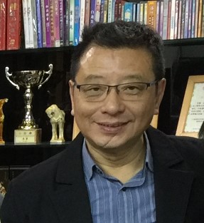 觀塘劇團創辦人呂SIR