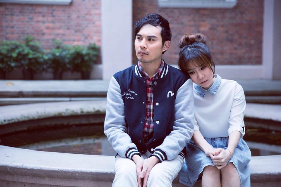 黃靖程與黃嘉威在劇中有一段感情瓜轕