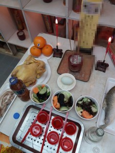 鴨蛋，是中國人拜祭先人的三牲祭品之一，故鴨蛋常見於拜山祭祖之時 (資料和圖中由Wendy 提供)