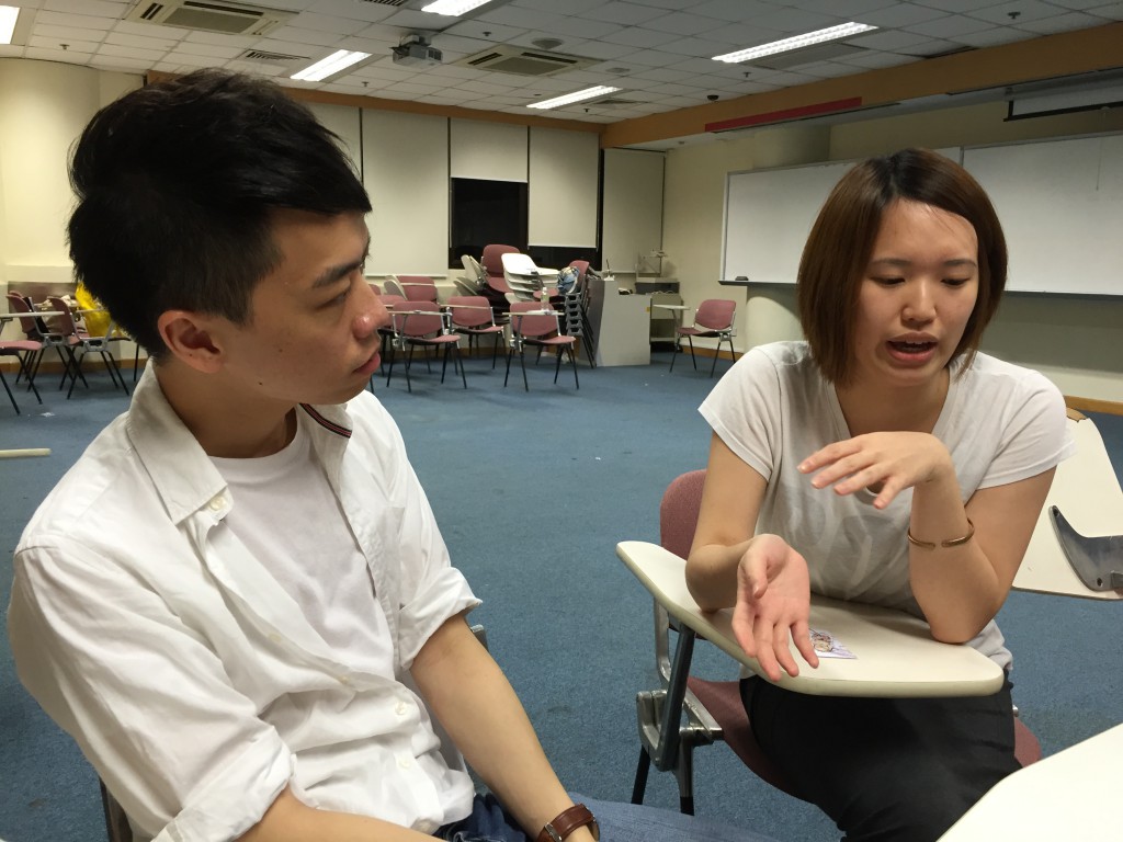 左：編劇兼演員Roney , 右：導演及佈景設計Kim