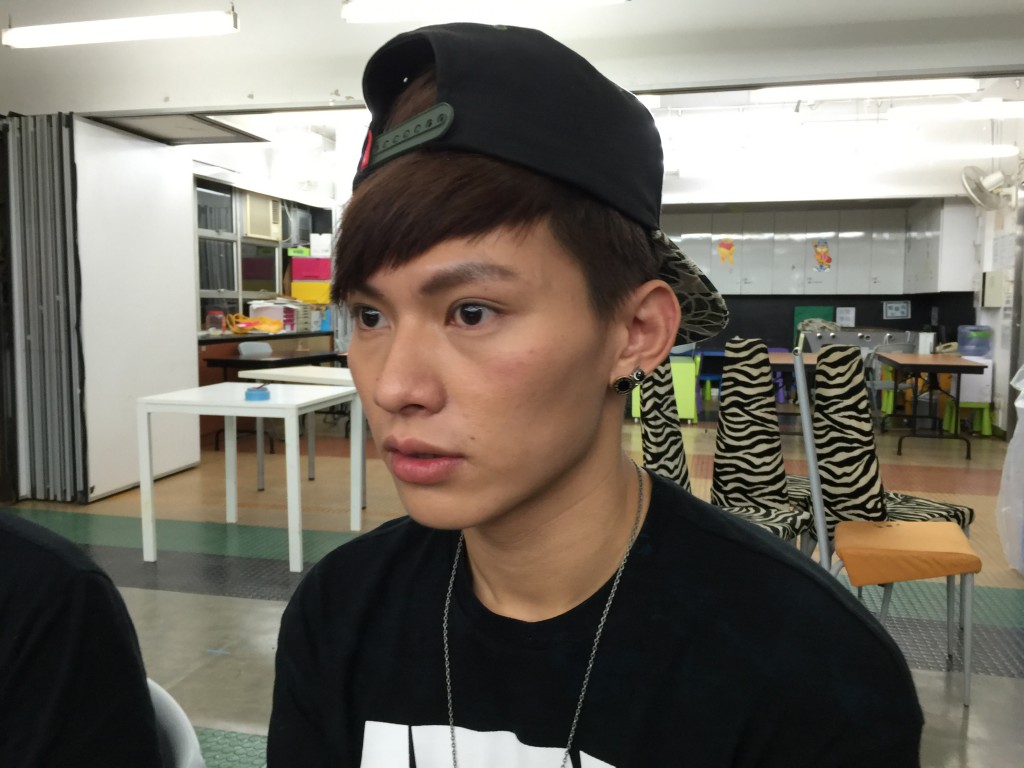 自言外型英俊的男主角